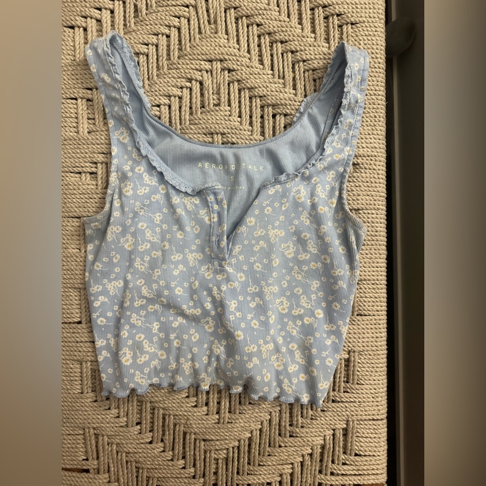 Aeropostale Cropped Floral Tank Top